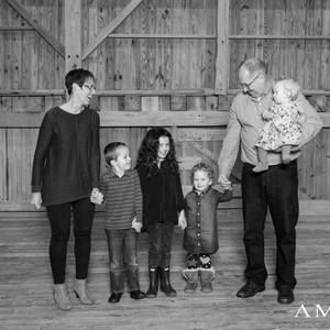 Meet your Posher, Lora